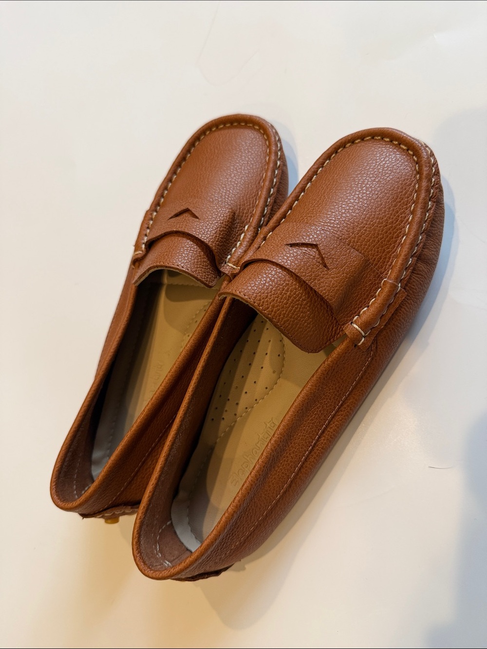 Elephantito sz 4 Boys Classic Penny Loafers in Chestnut Brown never worn
